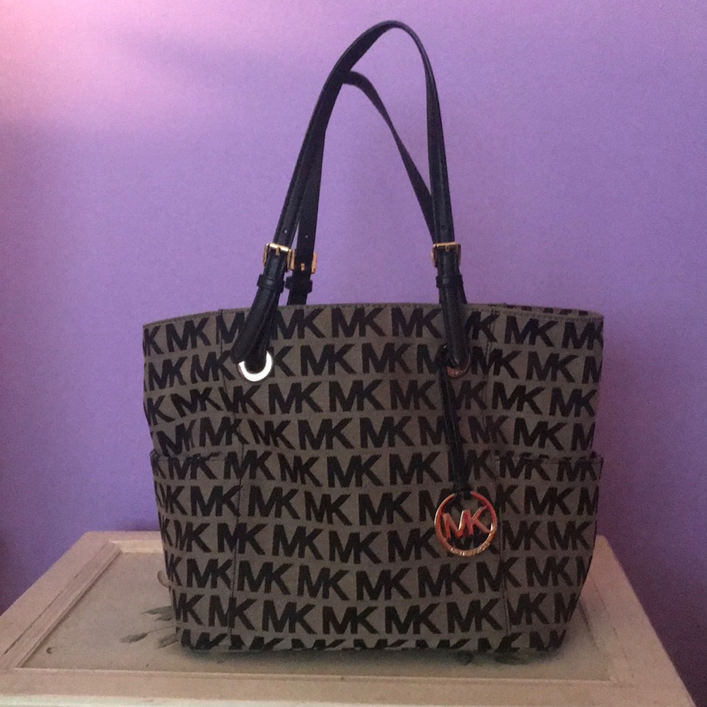 Micheal Kors Signature Logo Tote Handbag